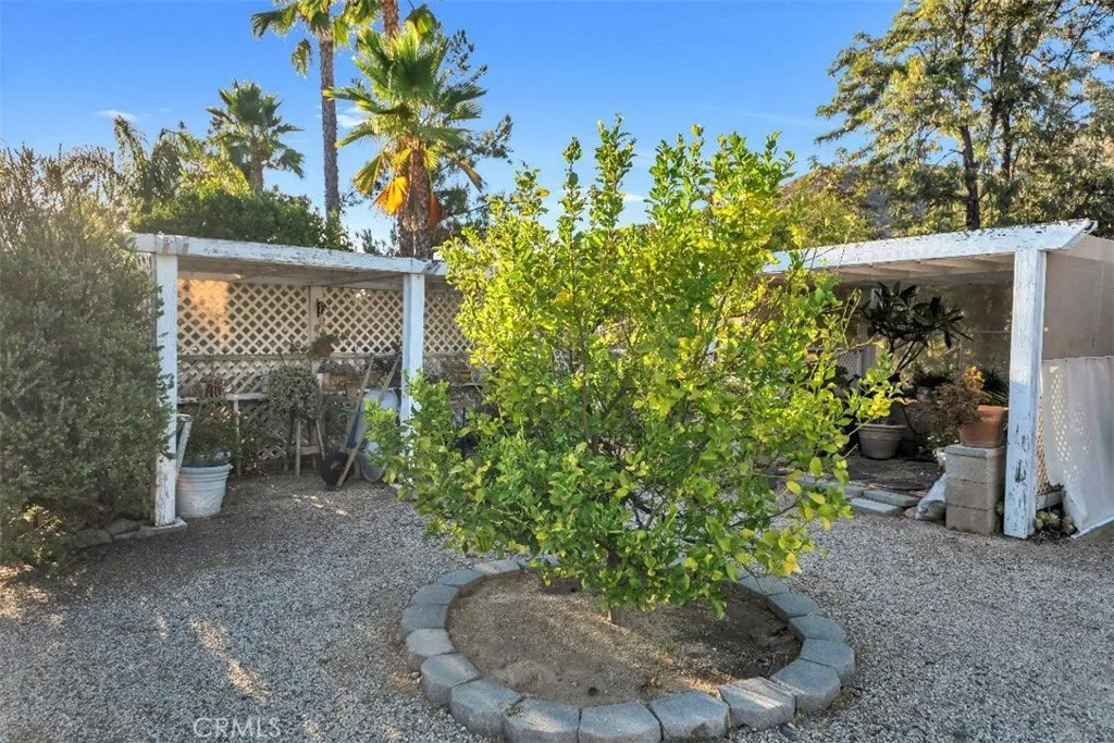 22136 Woodcreek Lane, Wildomar, California 92595 home-pic-41